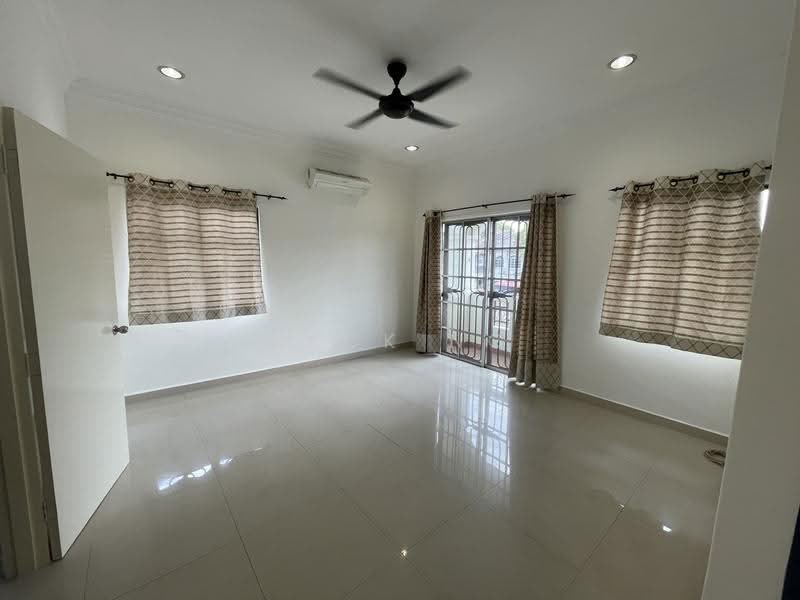Rumah Teres untuk Dijual di Kota Kemuning (Shah Alam) - Zack Ng - Living Room - PropertyGuru.com.my