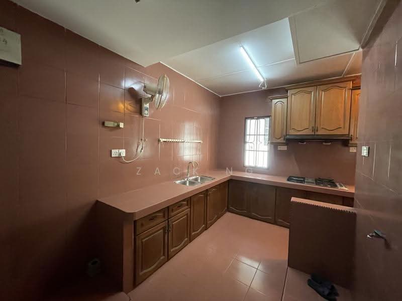 Rumah Teres untuk Dijual di Kota Kemuning (Shah Alam) - Zack Ng - Kitchen - PropertyGuru.com.my