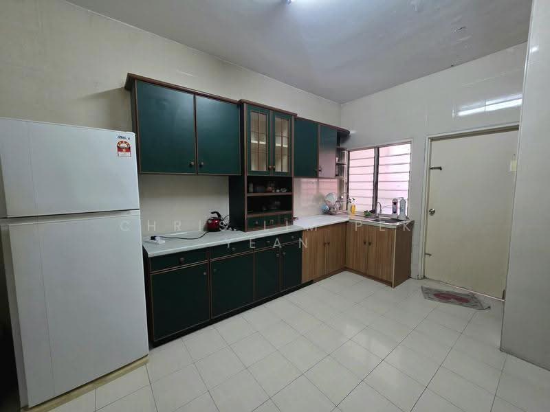 2-storey Terraced House for Sale in Bandar Sungai Long (Selangor) - Chris Lim Pek Yean - Kitchen - PropertyGuru.com.my