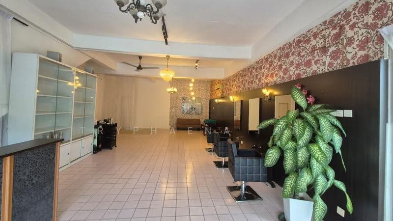 Shop / Office for Sale in Taman Johor Jaya (Johor Bahru) - Tryphaena Tan - Interior - PropertyGuru.com.my