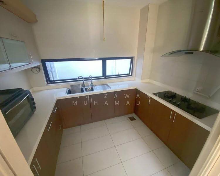 Rumah Teres 3-Tingkat untuk Disewa di Cyberjaya (Selangor) - Muna Zawani Muhamad - Kitchen - PropertyGuru.com.my
