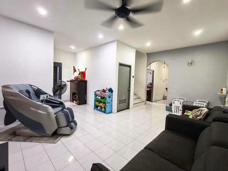 Rumah Teres 2-Tingkat untuk Dijual di Taman Putri Kulai (Kulai) - Molly Joon - Living Room - PropertyGuru.com.my
