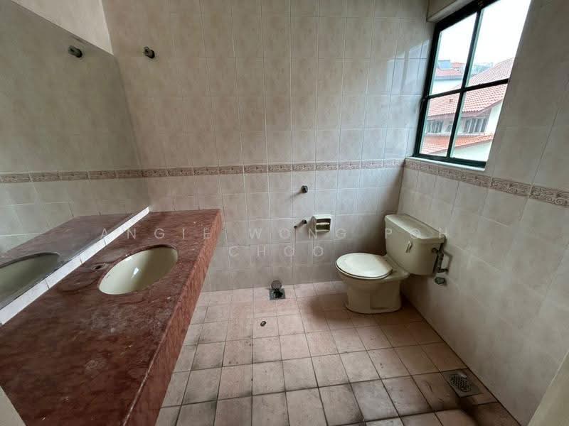 Bungalow House for Sale in Taman Midah (Cheras) - Angie Wong Poh Choo - Bathroom - PropertyGuru.com.my