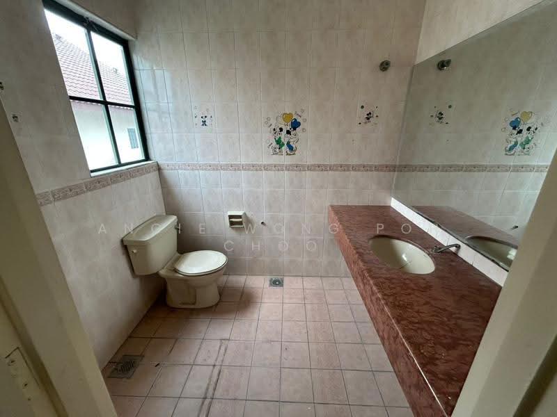 Bungalow House for Sale in Taman Midah (Cheras) - Angie Wong Poh Choo - Bathroom - PropertyGuru.com.my