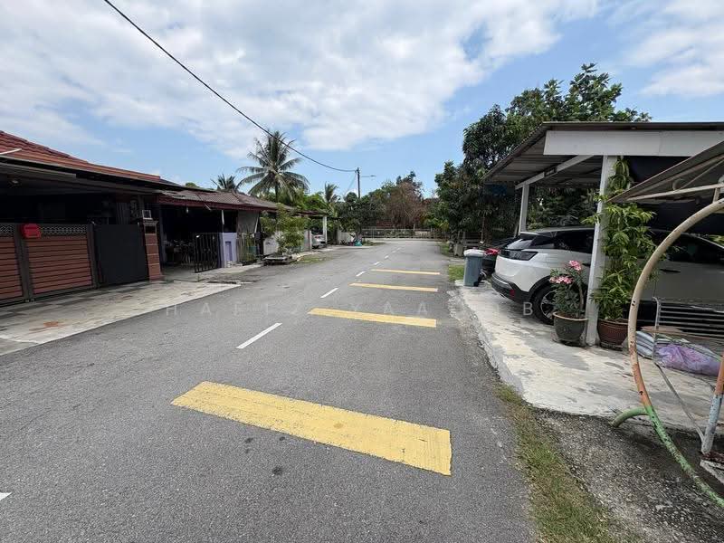 1-storey Terraced House for Sale in Taman Perwira (Telok Panglima Garang) - Hafiz Yaacob - Exterior - PropertyGuru.com.my