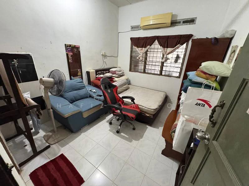 1-storey Terraced House for Sale in Taman Perwira (Telok Panglima Garang) - Hafiz Yaacob - PropertyGuru.com.my