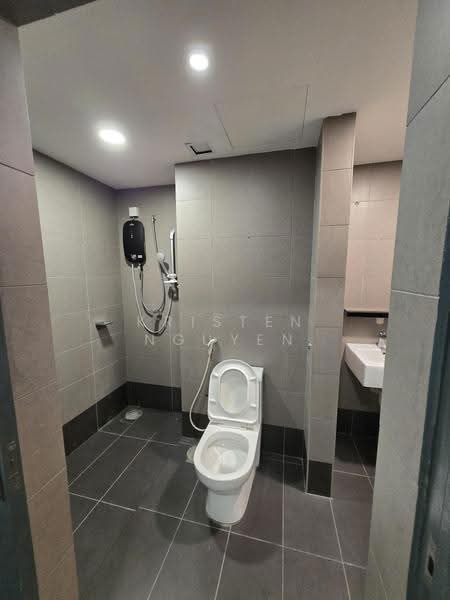Sofo for Rent in Damansara Jaya (Petaling Jaya) - Kristen Nguyen - Bathroom - PropertyGuru.com.my