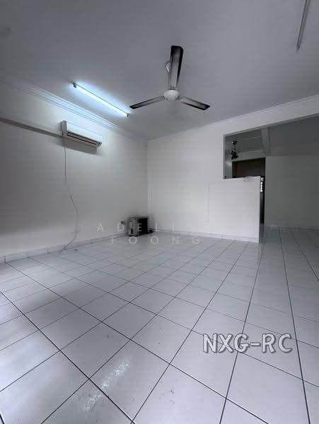 Rumah Teres untuk Disewa di Bandar Botanic (Klang) - Adeline Foong - Living Room - PropertyGuru.com.my