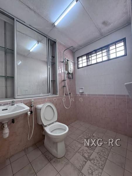 Rumah Teres untuk Disewa di Bandar Botanic (Klang) - Adeline Foong - Bathroom - PropertyGuru.com.my