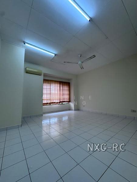 Rumah Teres untuk Disewa di Bandar Botanic (Klang) - Adeline Foong - Living Room - PropertyGuru.com.my