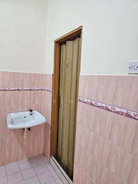 Rumah Teres 2-Tingkat untuk Disewa di Taman Sentosa (Klang) - Andrew Ang - Bathroom - PropertyGuru.com.my