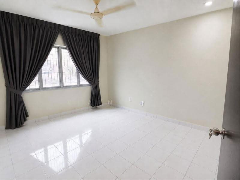 Apartment for Sale at SD Apartments II - Elaine Yap - Bedroom - PropertyGuru.com.my