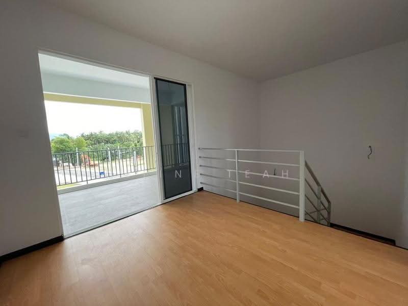 3-storey Terraced House for Sale in Kota Kinabalu (Sabah) - Celine Teah - Balcony - PropertyGuru.com.my