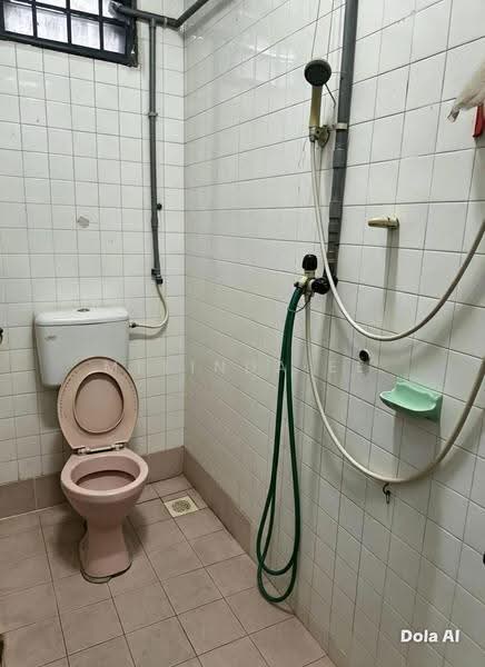 Rumah Teres 2-Tingkat untuk Dijual di Taman Kobena (Tampoi) - Melinda Ee - Bathroom - PropertyGuru.com.my