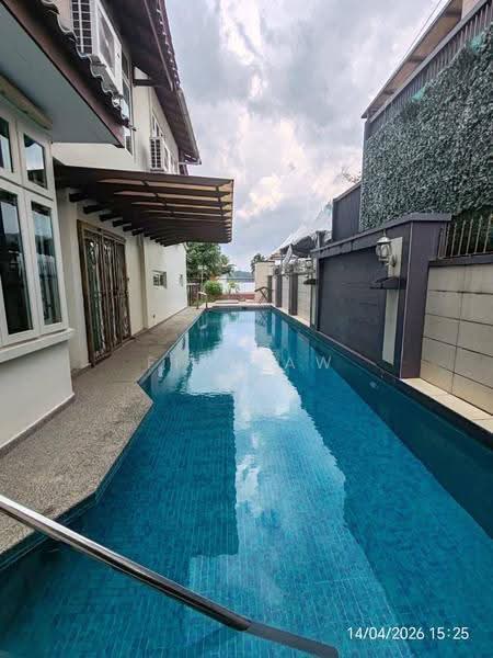 Bungalow House for Sale in Taman Stulang Laut (Johor Bahru) - Finn Aw - Exterior - PropertyGuru.com.my