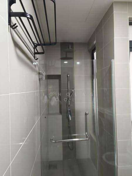Kediaman Servis untuk Dijual di Seventeen Mall & Residences (Biji Living) - Nicholas Ooi - Bathroom - PropertyGuru.com.my
