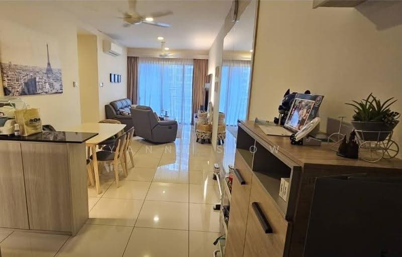Service Residence for Sale at KL Traders Square - Yanny Siow - Living Room - PropertyGuru.com.my