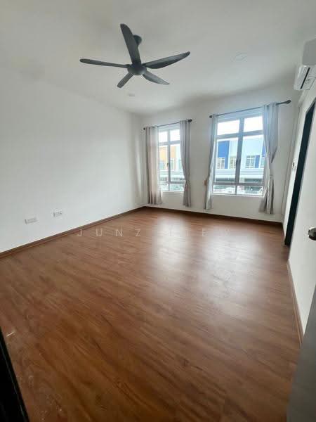 Rumah Teres untuk Dijual di Bandar Dato Onn (Tebrau) - Junz Liew - PropertyGuru.com.my