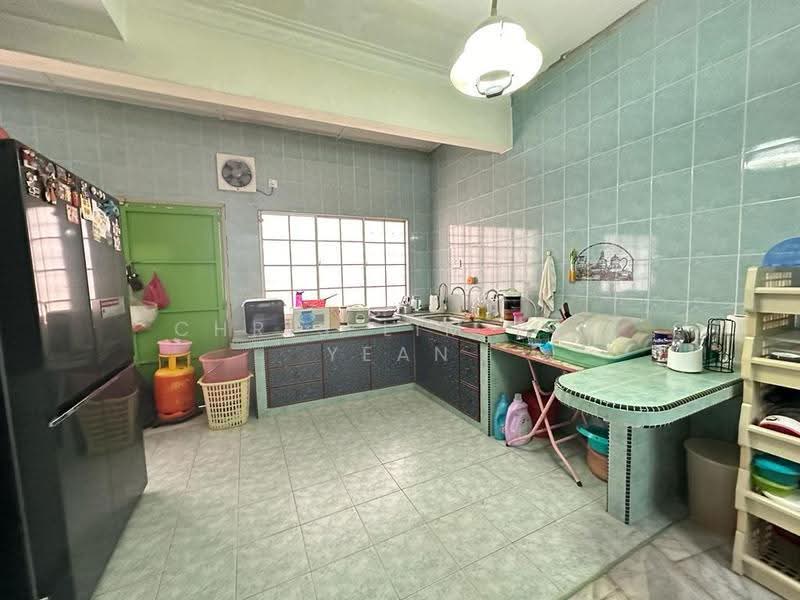 Rumah Teres untuk Dijual di Bandar Sungai Long (Selangor) - Chris Lim Pek Yean - Kitchen - PropertyGuru.com.my