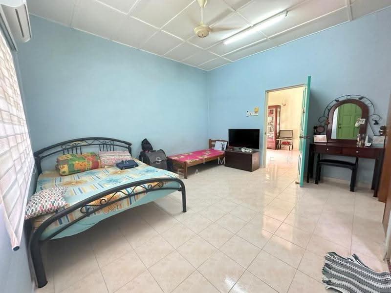 Rumah Teres untuk Dijual di Bandar Sungai Long (Selangor) - Chris Lim Pek Yean - Bedroom - PropertyGuru.com.my