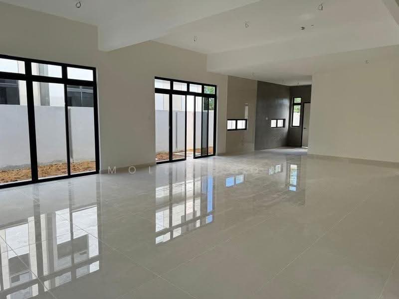 Semi-Detached House for Sale in Taman Sutera Utama (Skudai) - Molly Joon - Living Room - PropertyGuru.com.my