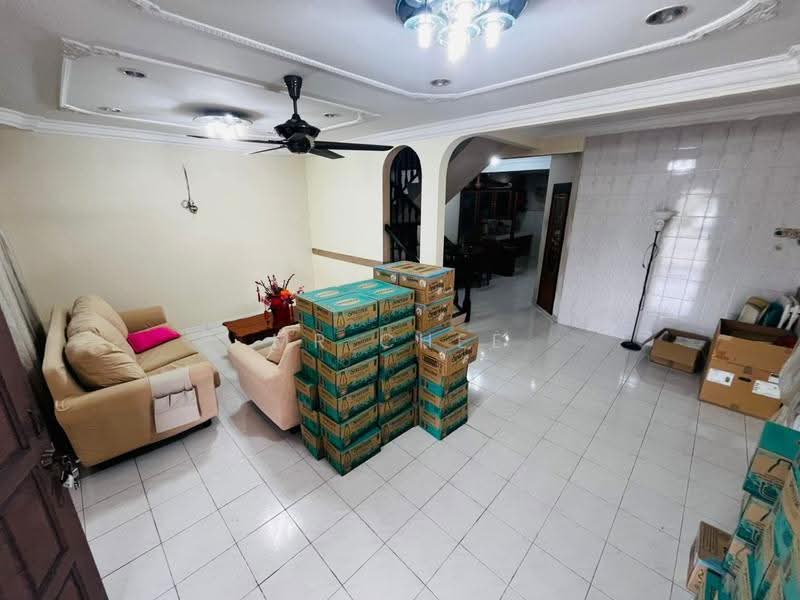 2-storey Terraced House for Sale in Anjung Bercham Utara (Ipoh) - Mr Chee - Living Room - PropertyGuru.com.my
