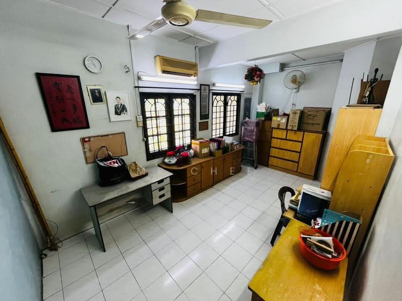 2-storey Terraced House for Sale in Anjung Bercham Utara (Ipoh) - Mr Chee - Study - PropertyGuru.com.my