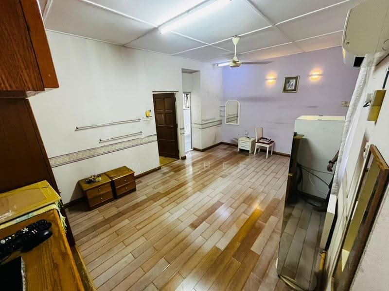 2-storey Terraced House for Sale in Anjung Bercham Utara (Ipoh) - Mr Chee - Living Room - PropertyGuru.com.my
