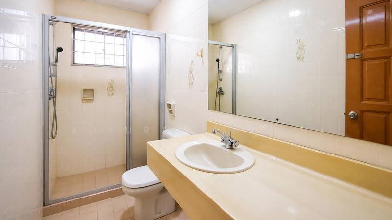 Bungalow House untuk Dijual di Taman Desa (Kuala Lumpur) - Adzura Zamedin - Bathroom - PropertyGuru.com.my