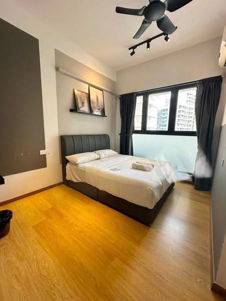 Kondominium untuk Dijual di Bay Point @ Country Garden Danga Bay - Leo Sam - Bedroom - PropertyGuru.com.my