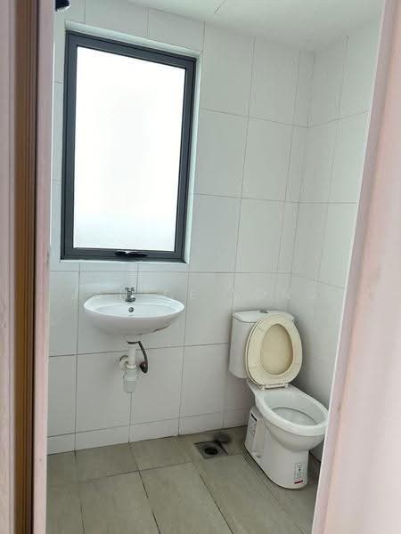 Pangsapuri untuk Disewa di Molek Pine 3 - Janice Yong - Bathroom - PropertyGuru.com.my