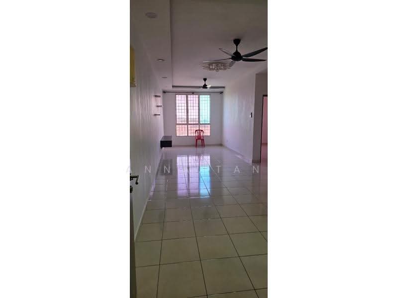 Pangsapuri untuk Disewa di Trifolis - Anna Tan - Living Room - PropertyGuru.com.my