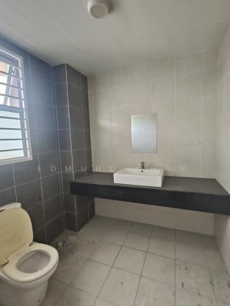 Cluster House for Rent in Puchong (Selangor) - Edmund Chan - Bathroom - PropertyGuru.com.my