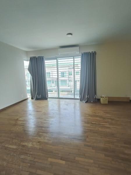 Cluster House for Rent in Puchong (Selangor) - Edmund Chan - Living Room - PropertyGuru.com.my