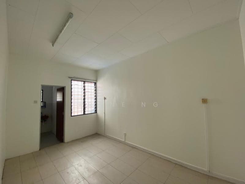 Rumah Teres 2-Tingkat untuk Disewa di Taman Serdang Raya (Seri Kembangan) - Irene Ng - Interior - PropertyGuru.com.my