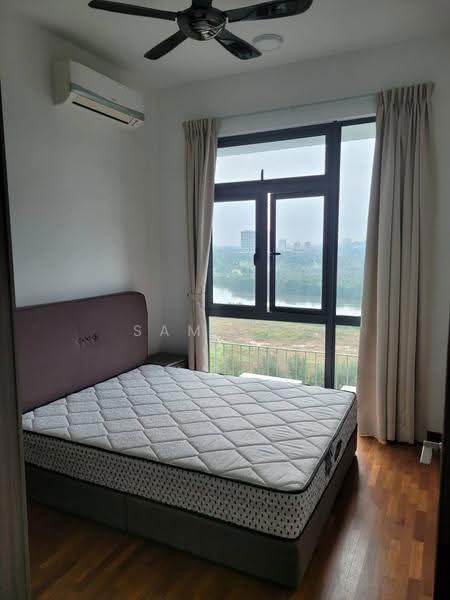 Kediaman Servis untuk Disewa di Crescent Bay Suites (Teluk Bayu) - Sam Yap - Bedroom - PropertyGuru.com.my