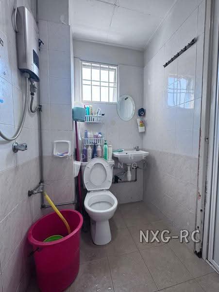 Terraced House for Sale in Bandar Botanic (Klang) - Adeline Foong - Bathroom - PropertyGuru.com.my