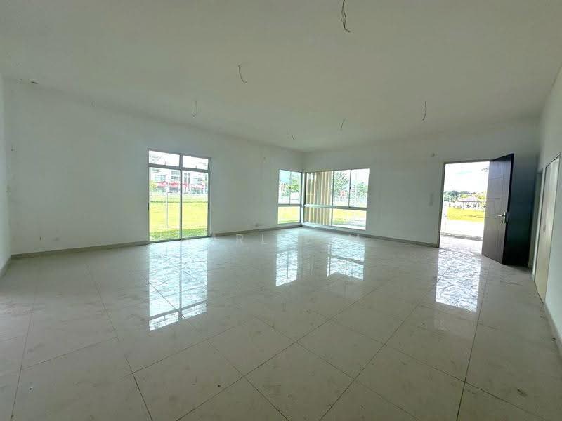 Cluster House for Sale in Kangkar Pulai (Skudai) - Karl Lim - Living Room - PropertyGuru.com.my