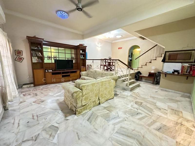 Rumah Teres untuk Dijual di Bandar Sungai Long (Selangor) - Chris Lim Pek Yean - Living Room - PropertyGuru.com.my