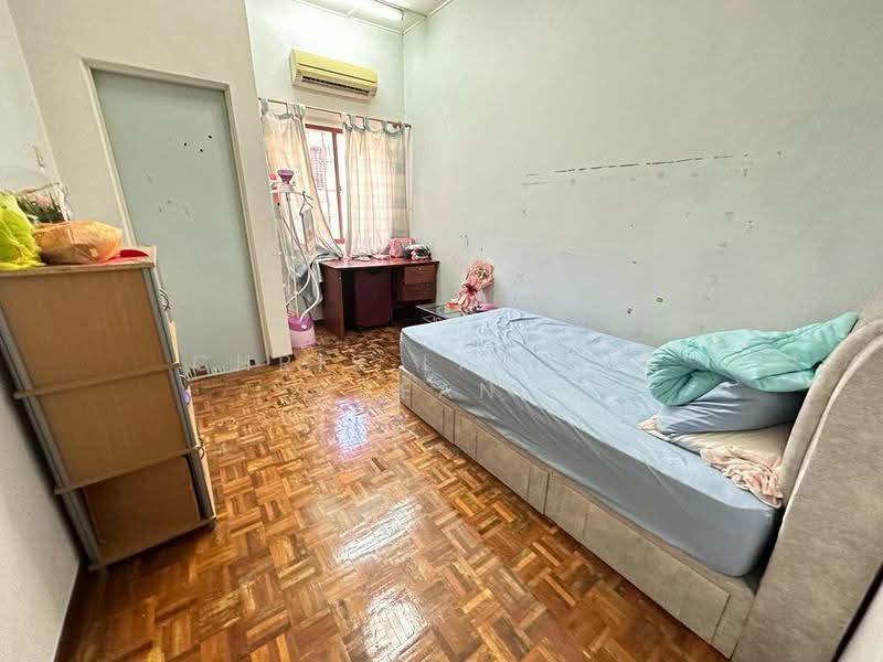 Rumah Teres untuk Dijual di Bandar Sungai Long (Selangor) - Chris Lim Pek Yean - Bedroom - PropertyGuru.com.my