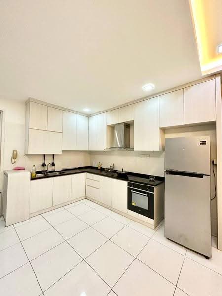 Rumah Kluster untuk Disewa di Taman Austin Heights (Tebrau) - Sam Yap - Kitchen - PropertyGuru.com.my