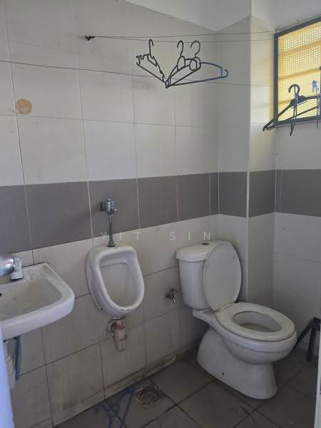 Shop / Office for Sale in Bandar Kulai (Kulai) - Yit Sin - Bathroom - PropertyGuru.com.my