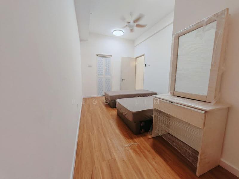 Service Residence for Sale at The Glenz @ Glenmarie - Peggy Lim - Bedroom - PropertyGuru.com.my