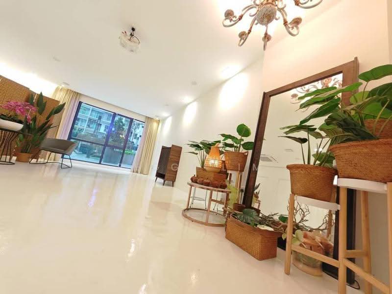 Service Residence for Sale at The Glenz @ Glenmarie - Peggy Lim - Living Room - PropertyGuru.com.my