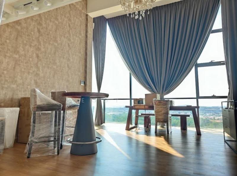 Service Residence for Sale at The Glenz @ Glenmarie - Peggy Lim - Living Room - PropertyGuru.com.my