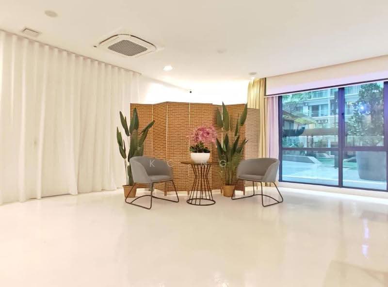 Service Residence for Sale at The Glenz @ Glenmarie - KC Ng - Living Room - PropertyGuru.com.my