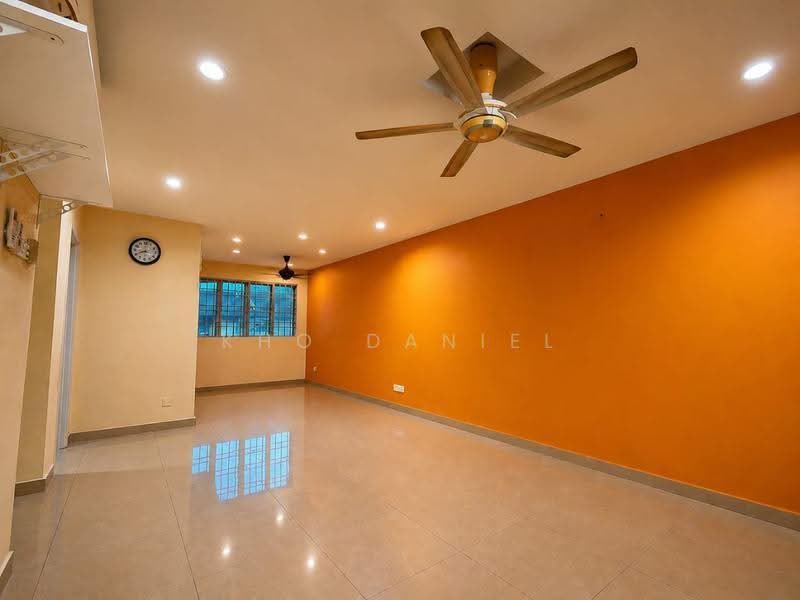 Rumah Bandar untuk Dijual di Bukit Rimau (Shah Alam) - Kho Daniel - Living Room - PropertyGuru.com.my