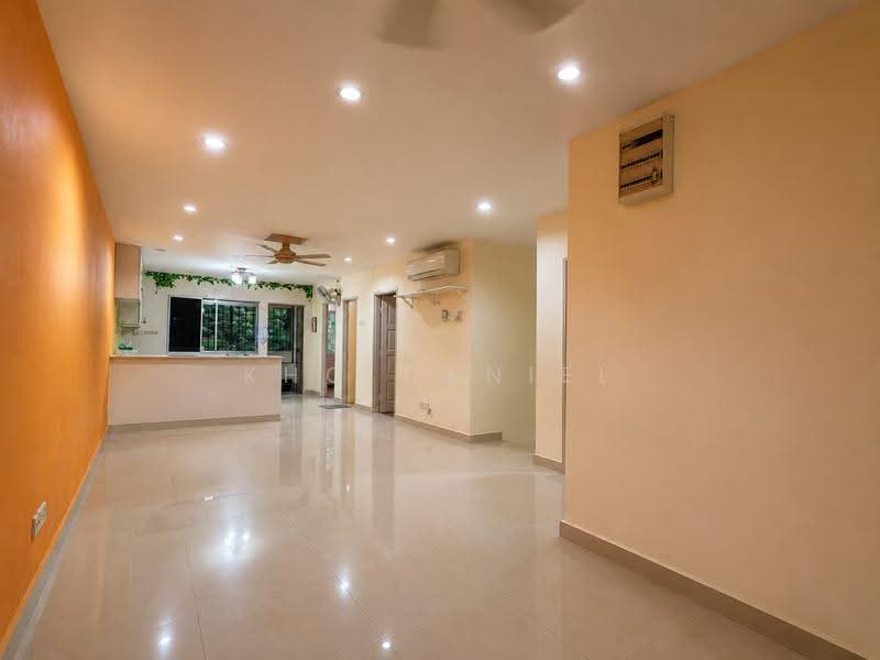 Rumah Bandar untuk Dijual di Bukit Rimau (Shah Alam) - Kho Daniel - Living Room - PropertyGuru.com.my