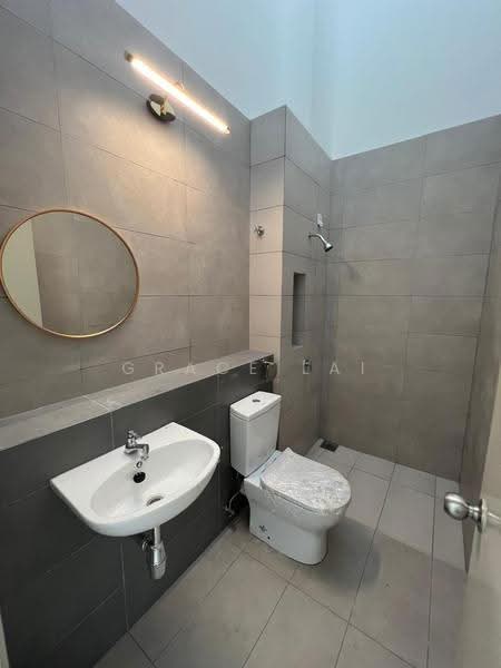 2-storey Terraced House for Rent in Telok Panglima Garang (Selangor) - Grace Lai - Bathroom - PropertyGuru.com.my