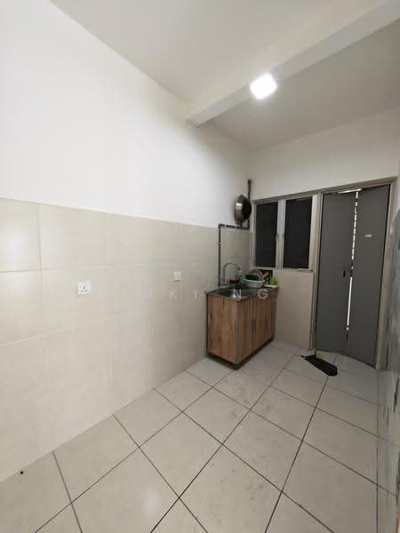 Kondominium untuk Dijual di Sky Awani Residensi 1 - Yuki Ng - Kitchen - PropertyGuru.com.my